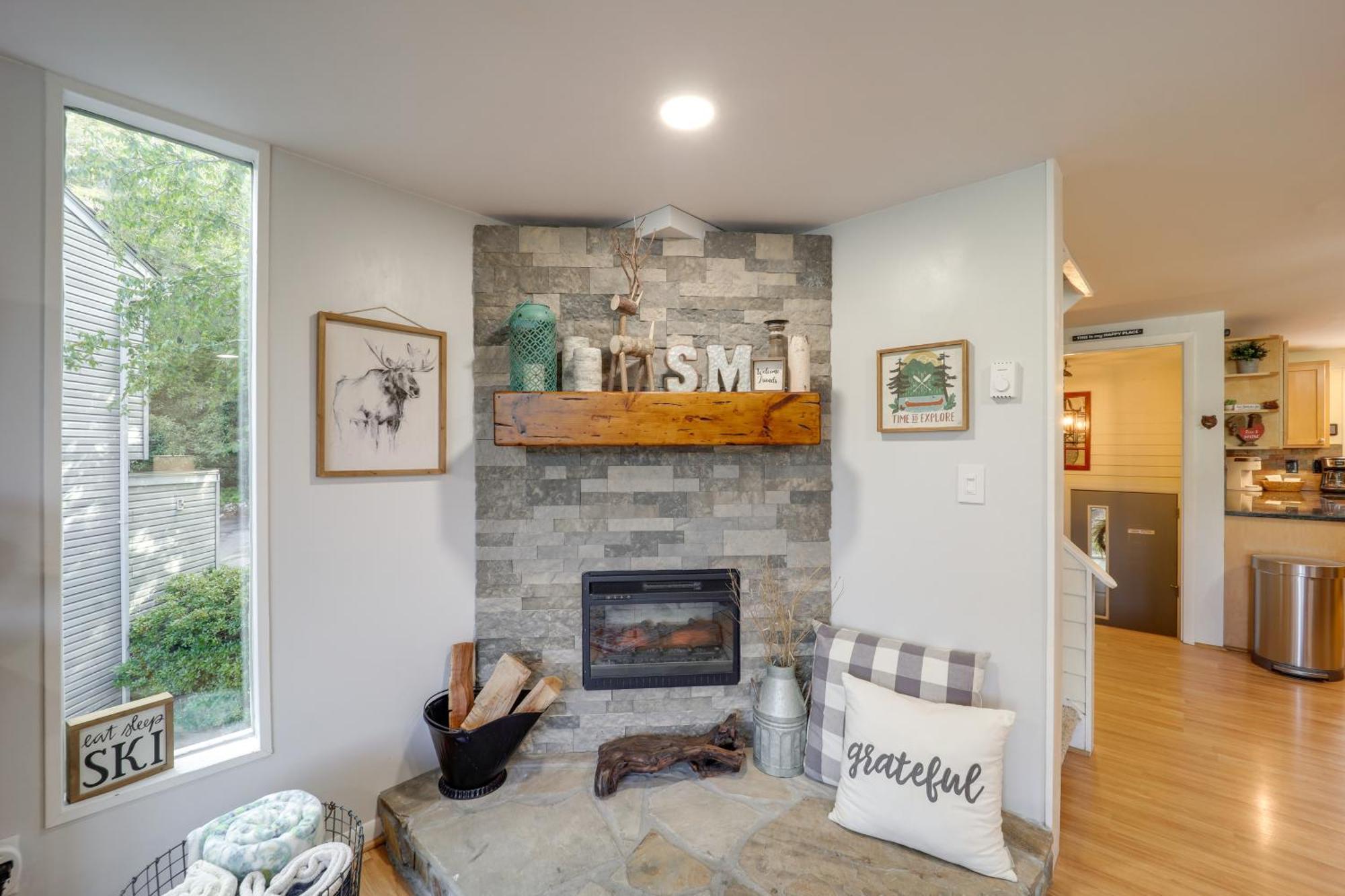 Sugar Mountain Condo With Aandc - Walk To Ski And Golf! Экстерьер фото